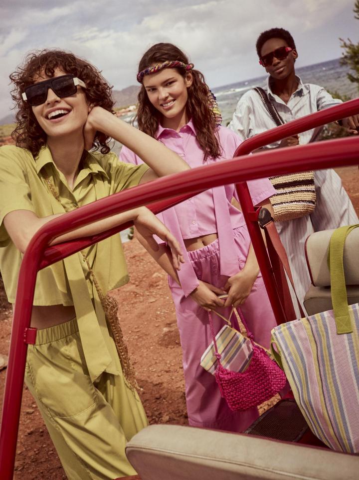 MAXCo. 2023 春夏系列广告大片重启怀旧格调