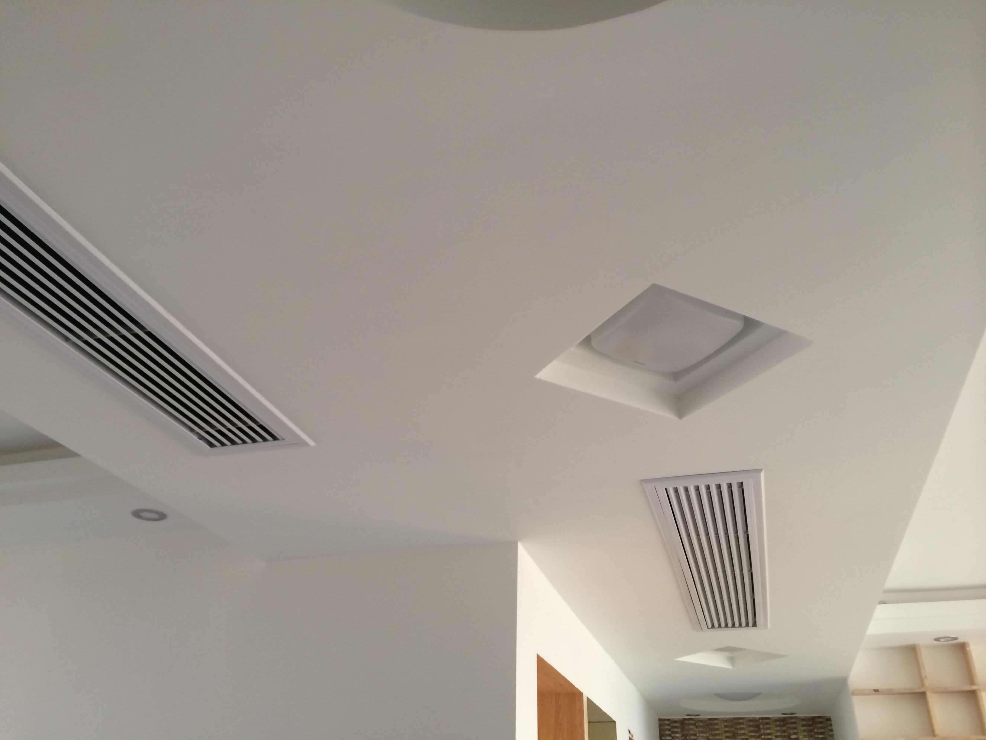 分体式空调不吹风是什么问题,空调挂机风管机中央空调哪个好