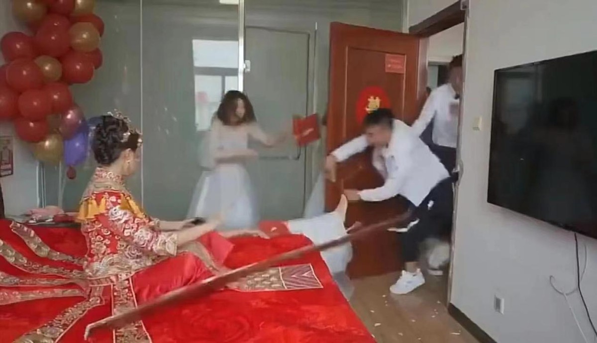 太原闹婚新郎打架后续,青岛伴娘恶性闹婚事件