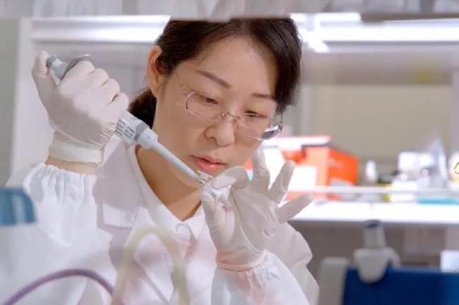 二十大代表马瑜婷:在医药创新上,循序渐进地实现弯道超车