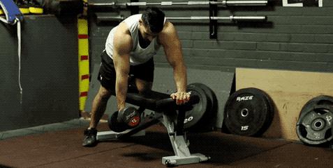 肩膀倒三角训练动作,家里练倒三角动作