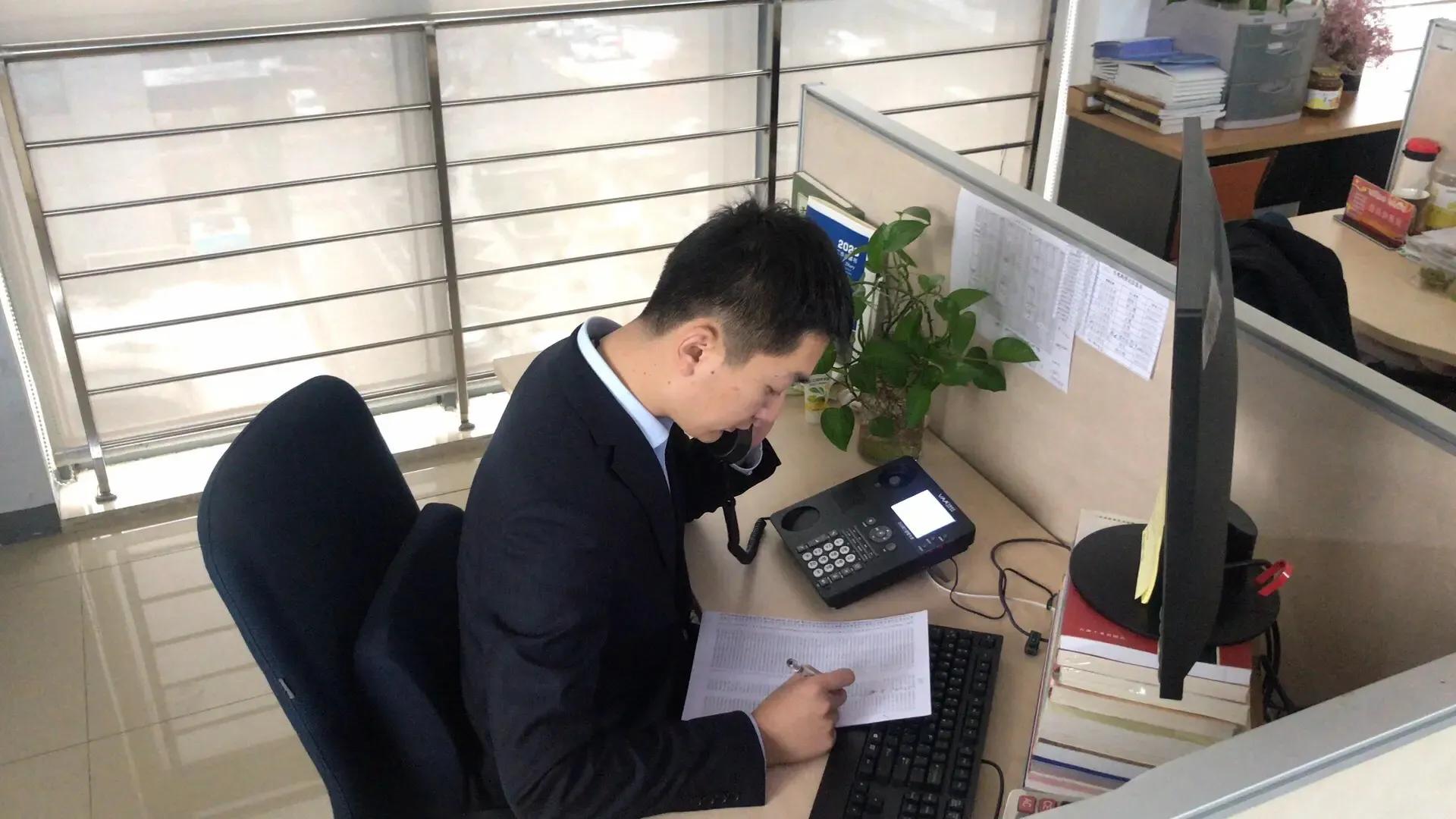 领导让我给出裁员名单我该怎么办,领导说自己在裁员名单上