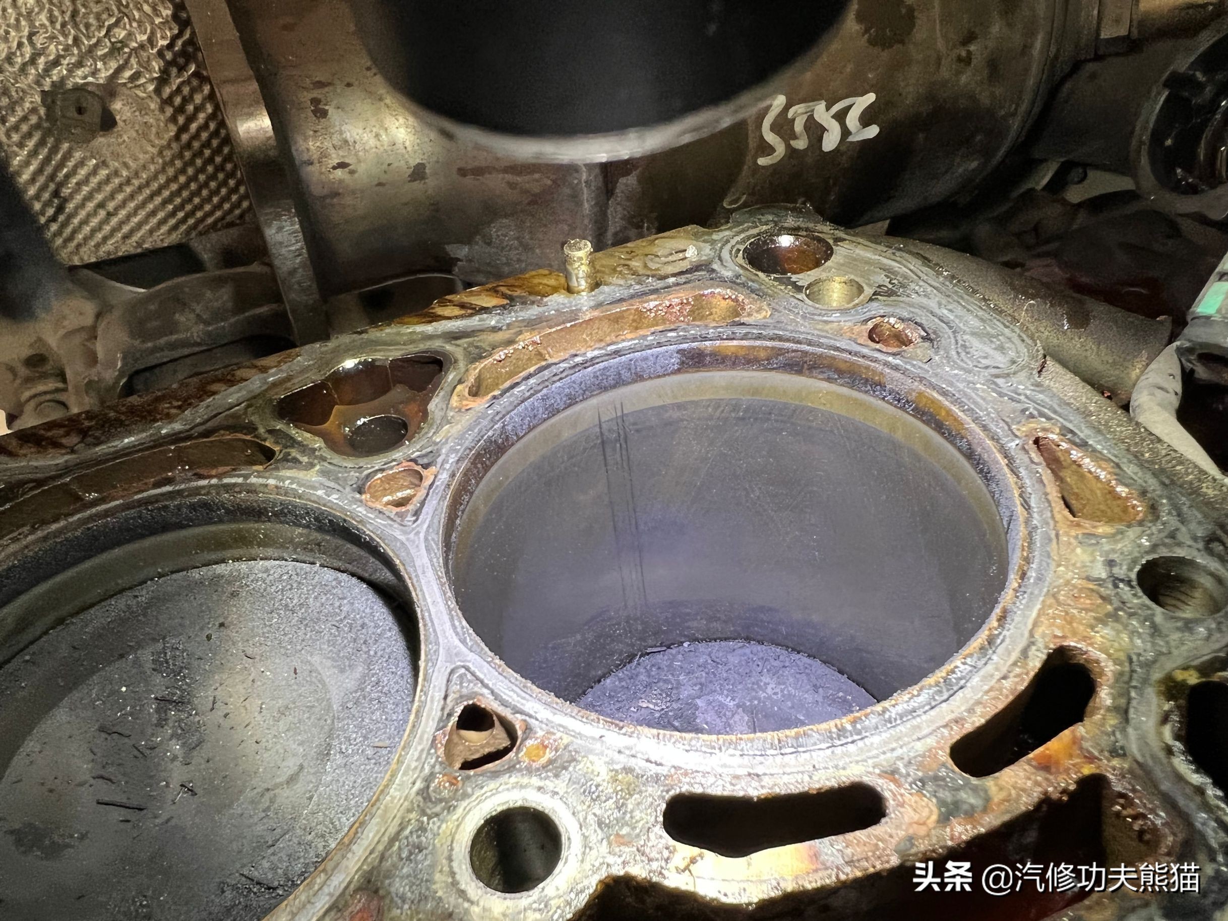 老车翻新修复奥迪a4,修复报废奥迪a4