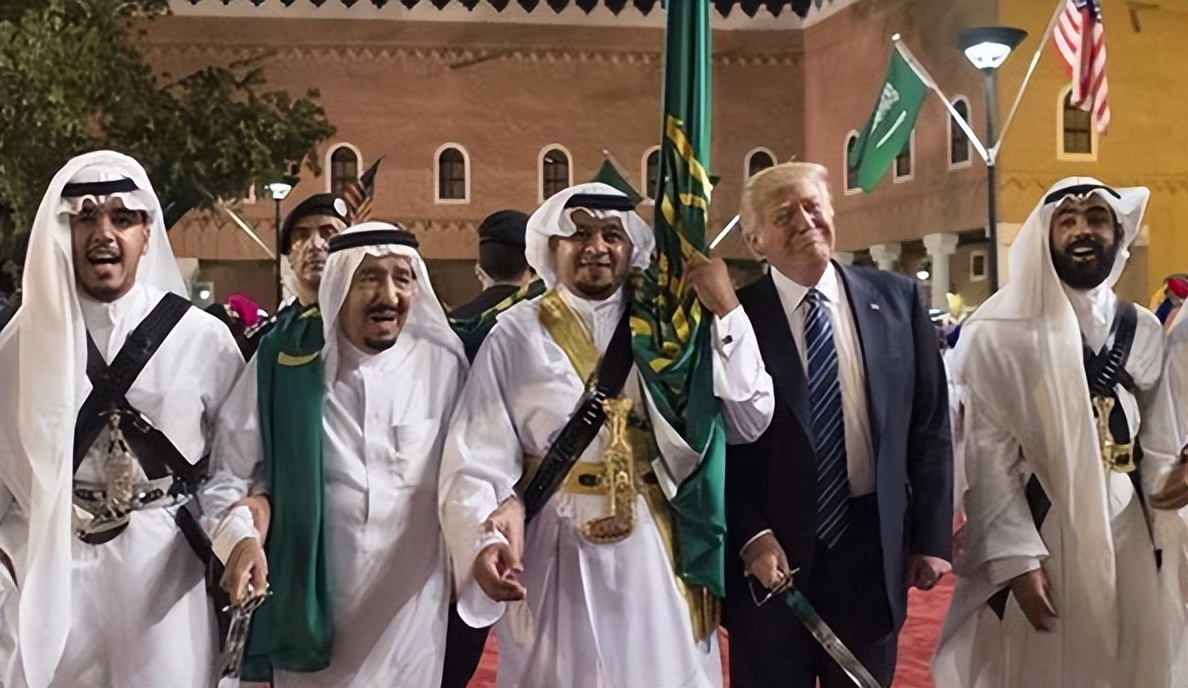 美国横刀与中东签订大单,沙特180度转向,中国给别人做了嫁衣?