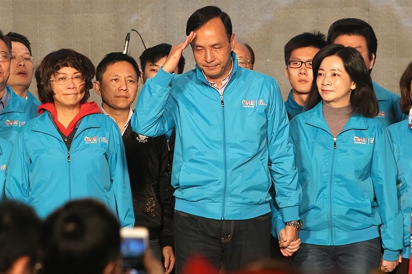 蔡英文下台大势已去？台岛“战神”出手了，或将改变台岛大选局势