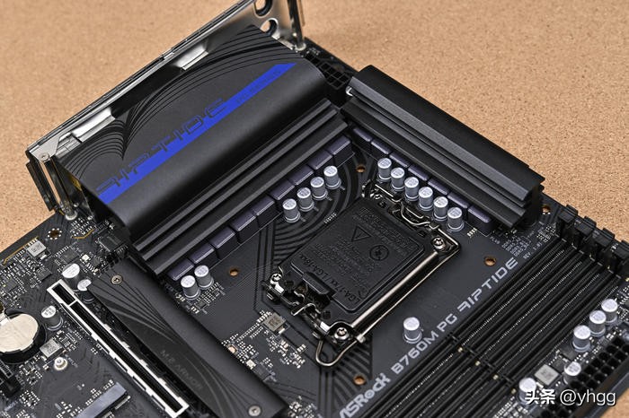 拆解华擎b760m,华擎b760m配合显卡