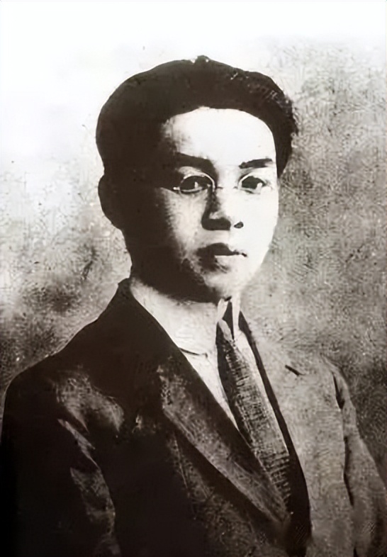 搞艺术的男人性格,搞艺术的人浪漫又多情