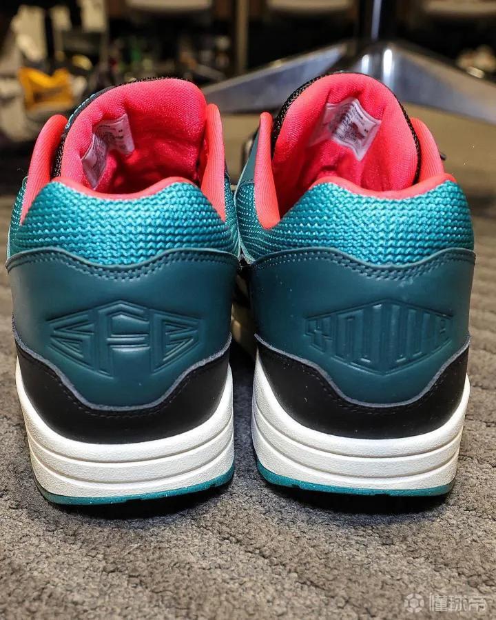 詹姆斯利物浦球衣,利物浦詹姆斯联名篮球衣