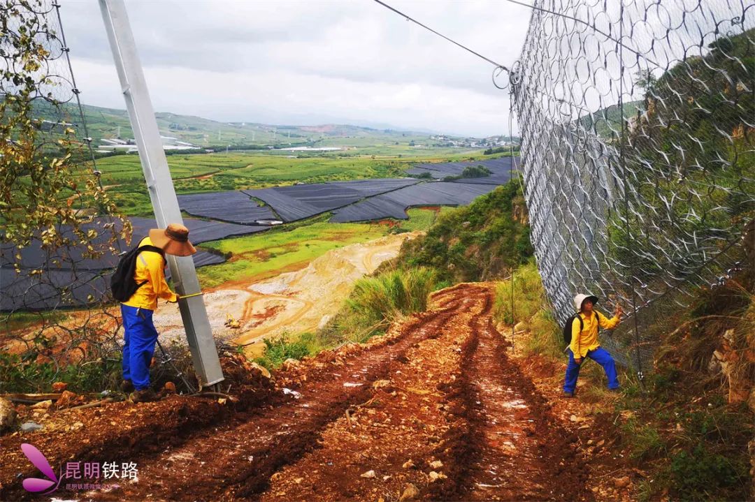 守护列车安全检修人,守护铁路安全