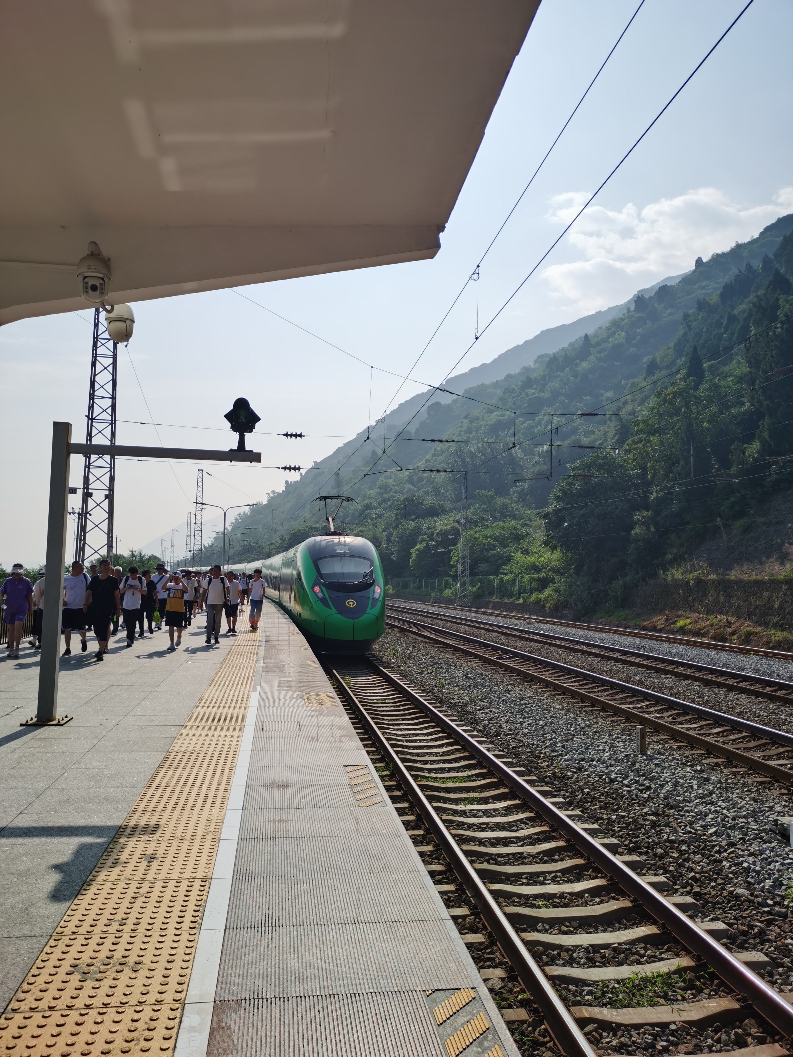 徒步华山悲惨场景,徒步华山要过哪些景观