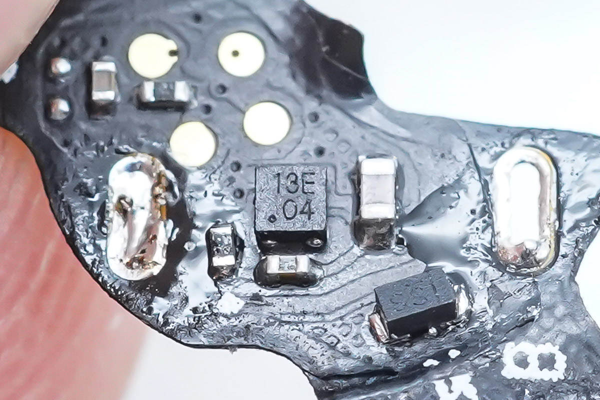 Hi-Res高解析音频认证，超长续航，FIILCCPro2真无线降噪耳机拆解