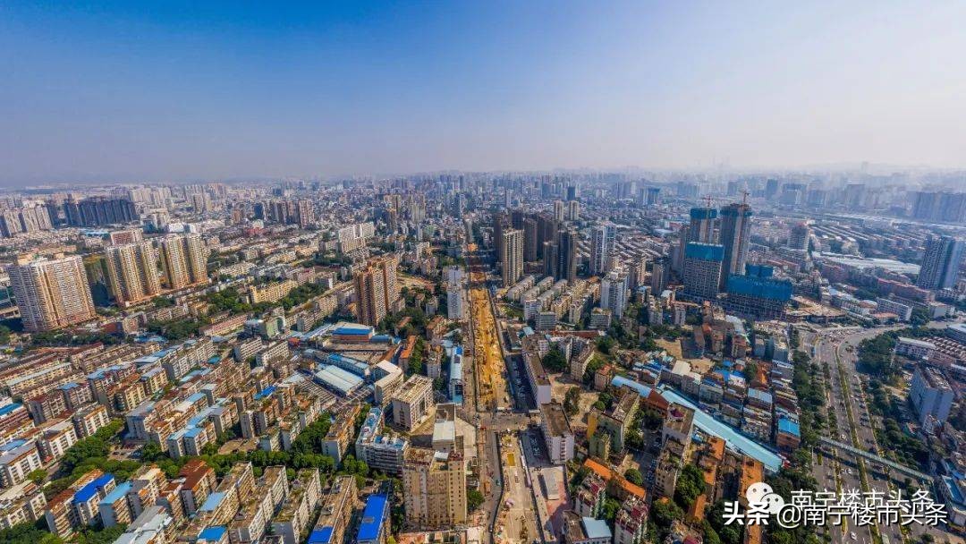 42家房企争一块地楼市真回暖了吗,房企扎堆争抢热门地块