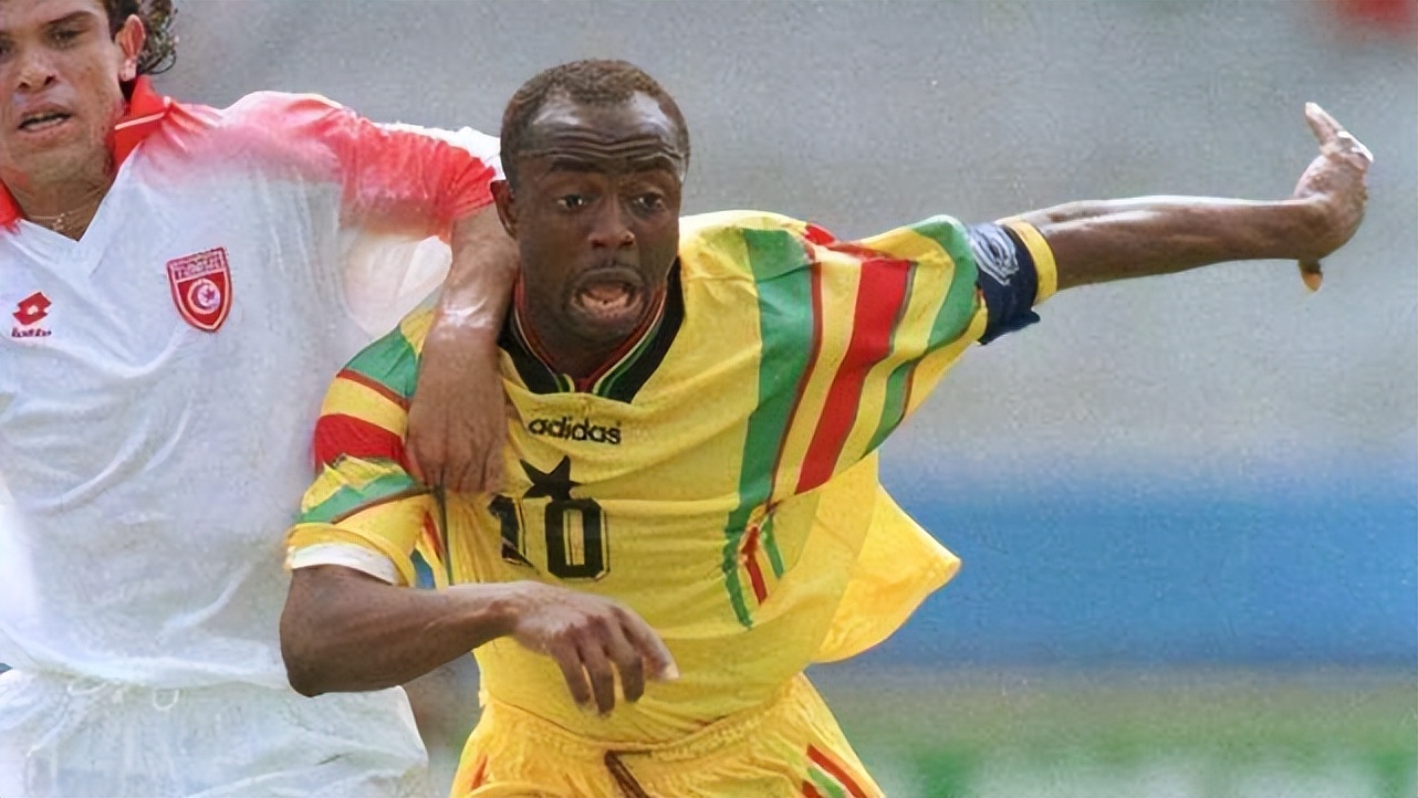 葡萄牙3-2加纳为什么c罗被换下来,葡萄牙3-2击败加纳c罗进了几个球