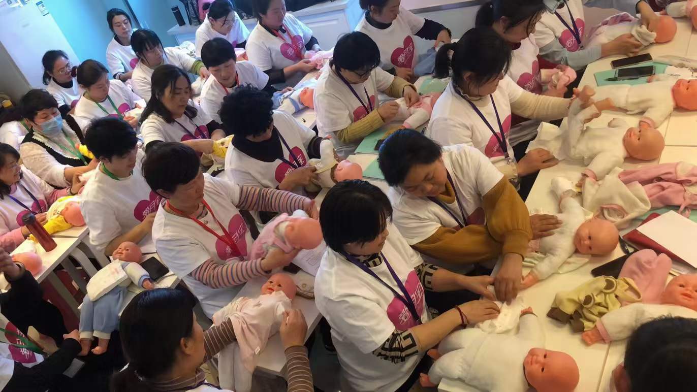 连锁月嫂公司加盟,母婴月嫂加盟赚钱