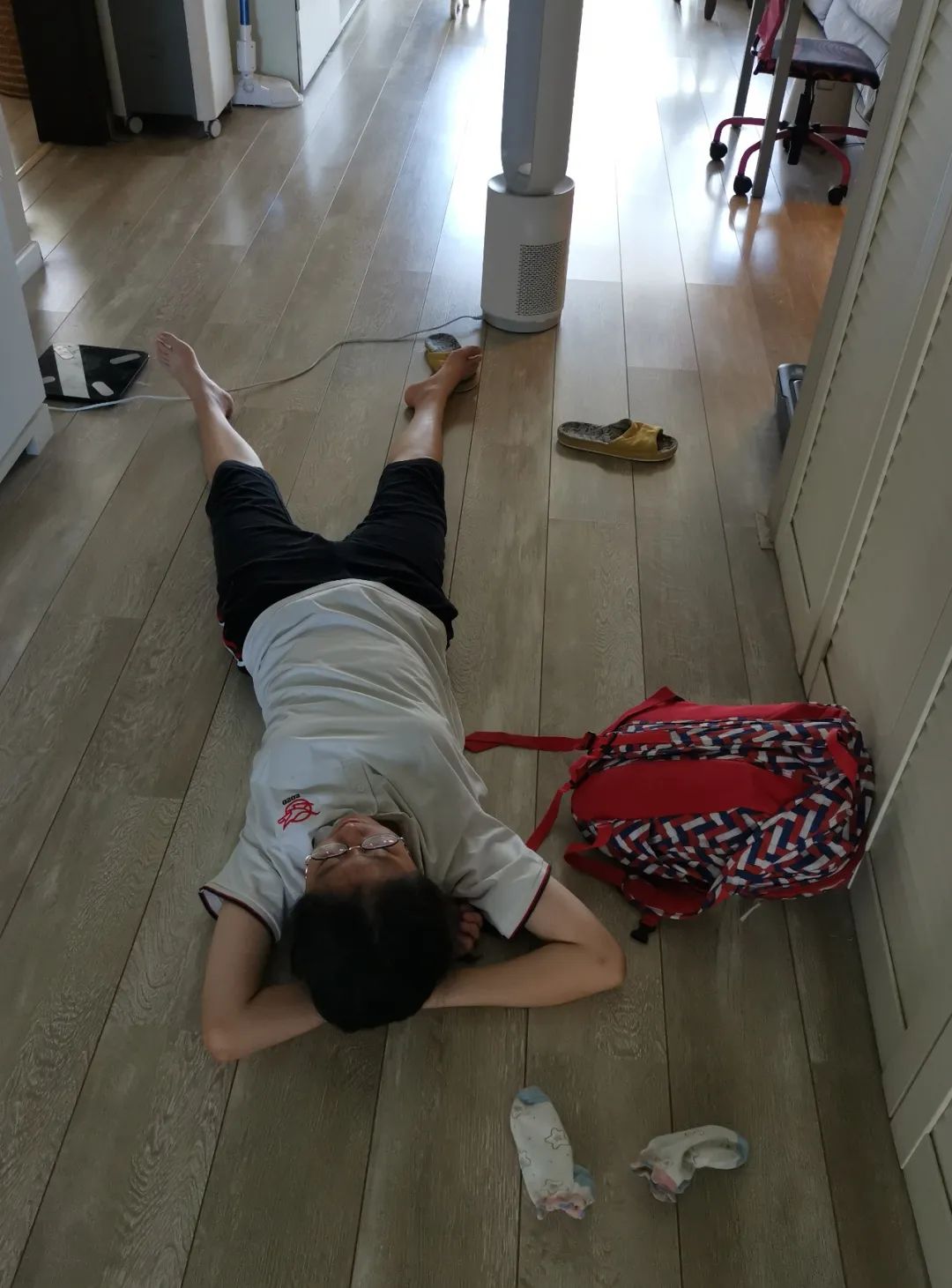 7月份人来人往街道,7月北京人山人海