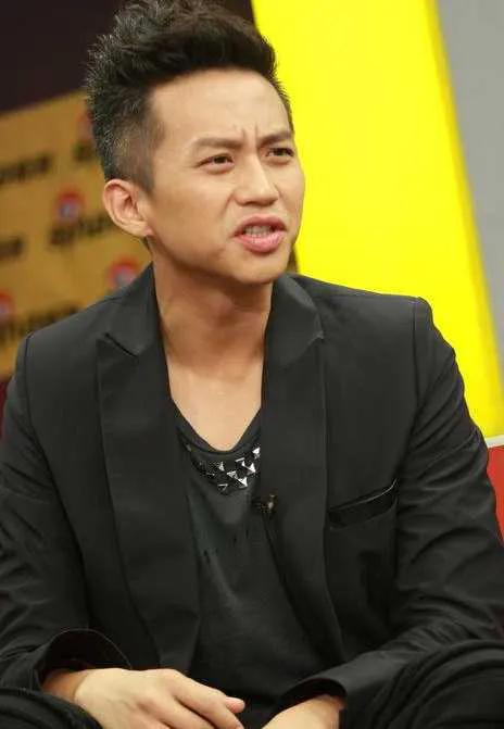 邓超背后不为人知的故事,邓超年轻的故事