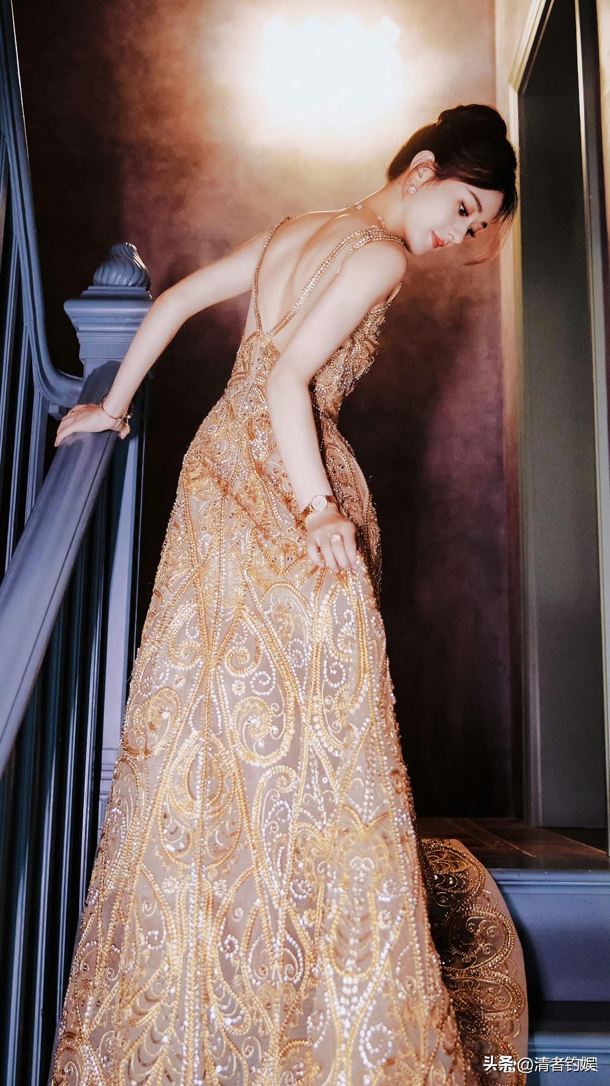 白玉兰颁奖女星生图！赵丽颖的鱼尾纹好真实，秦岚白鹿蔡文静夺目