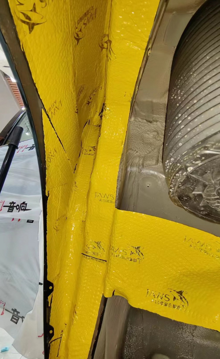 北京奔驰v260隔音改装效果,奔驰v260隔音改装郑州