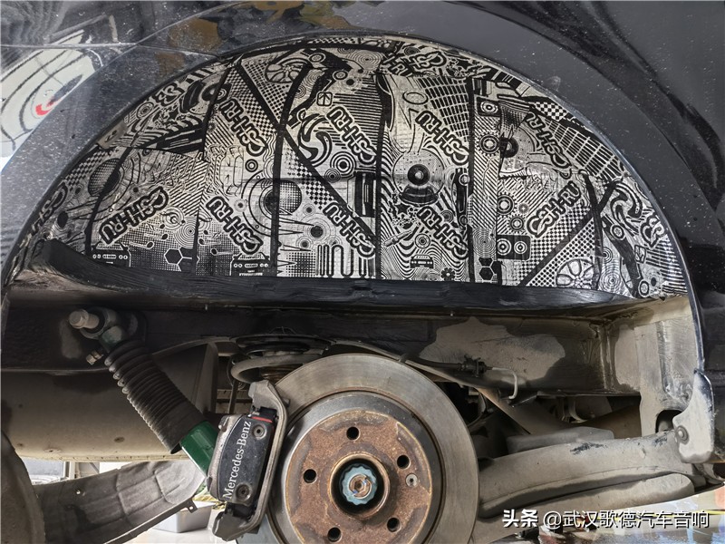 威霆隔音降噪改装,奔驰威霆汽车隔音降噪