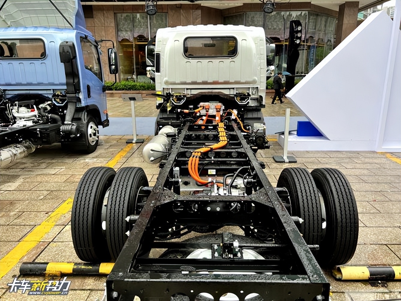 江淮威铃v6纯电轻卡怎么样,续航300以上的轻卡