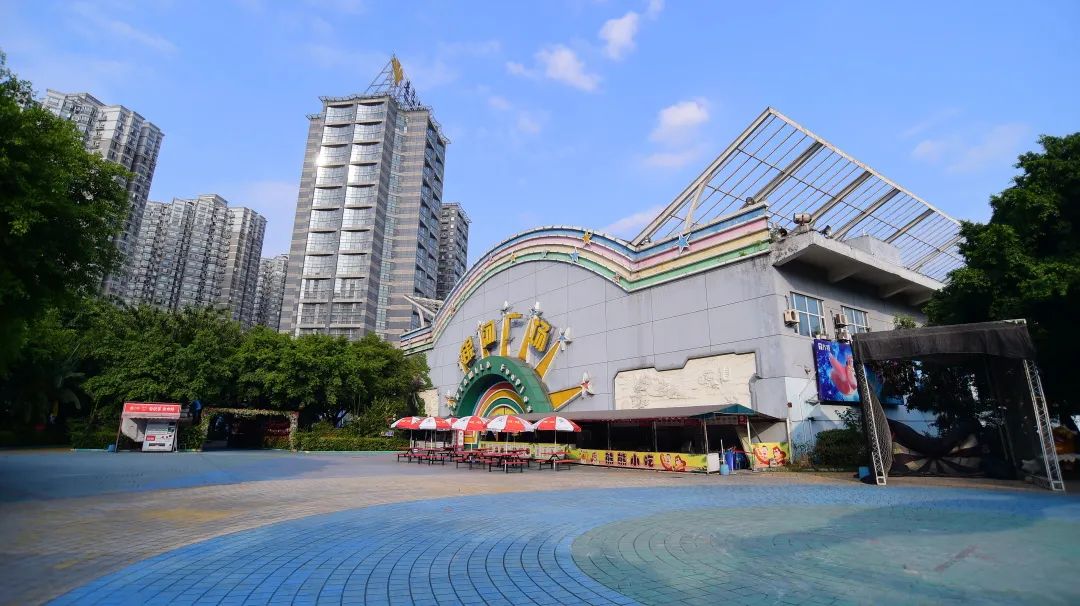 当方特「退场」，余下的还有回声