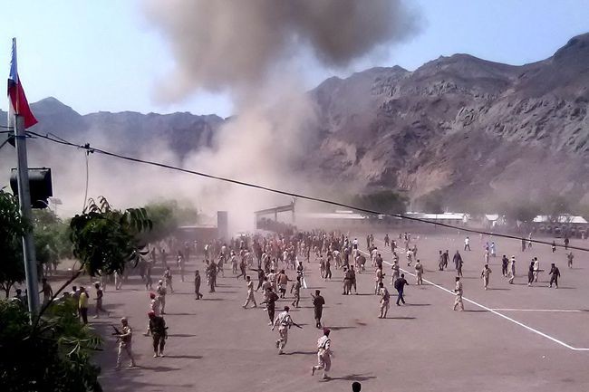 沙特买了东风导弹之后怎么样了,沙特除了买导弹还买了什么武器