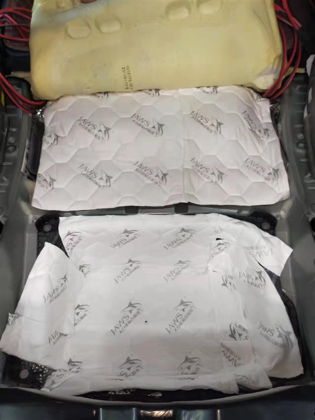 特斯拉modely音响和jbl战鼓3,汽车音响改装三分频与二分频效果