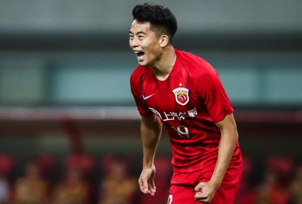 是谁埋没了胡靖航？20岁获中超最佳，随后6年颠沛流离无进步