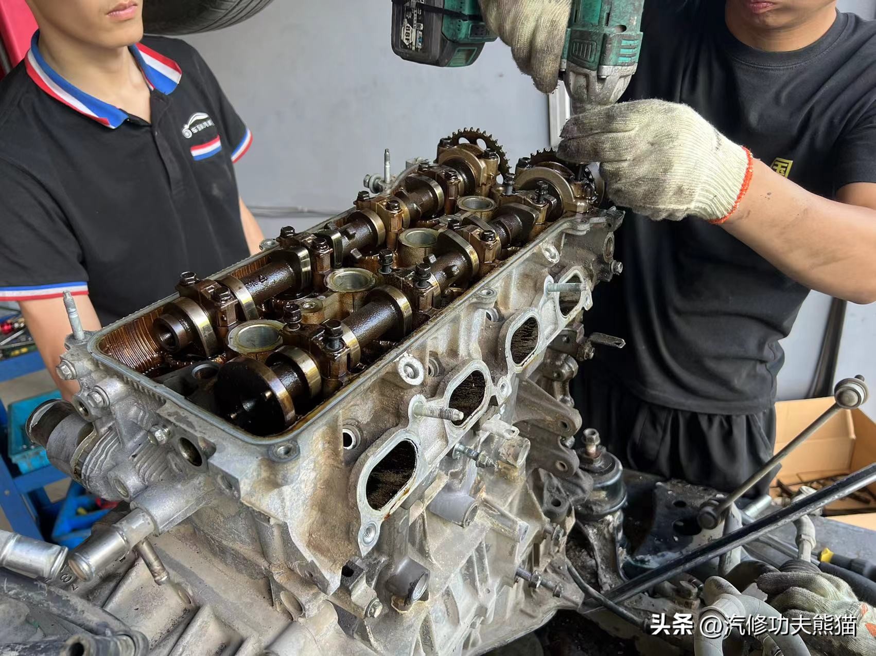 一车传三代丰田越野,六代半丰田凯美瑞烧机油