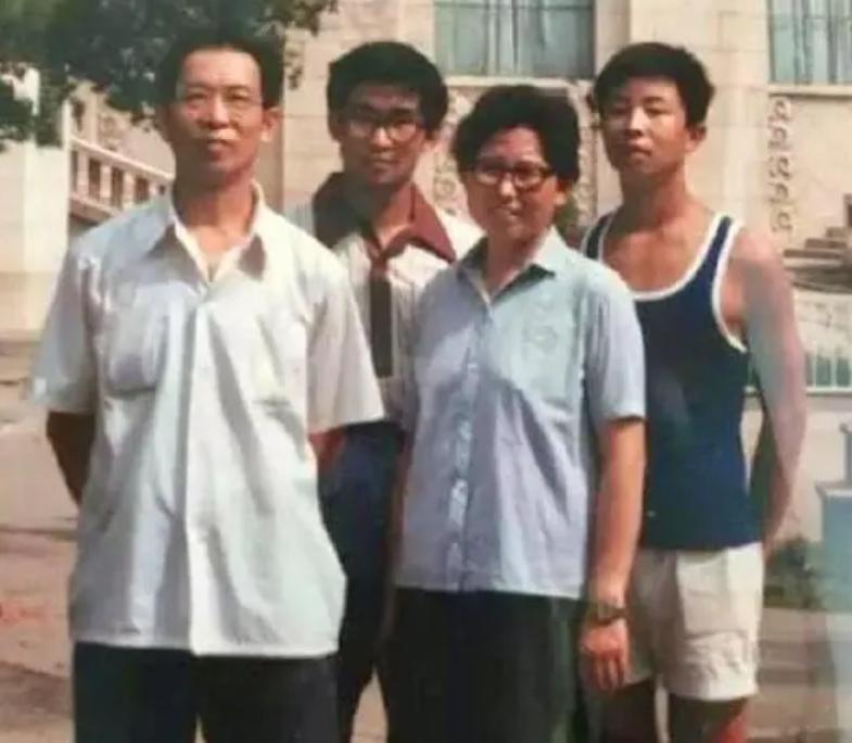 清华移民刷油漆跳桥,清华博士移民北美刷油漆