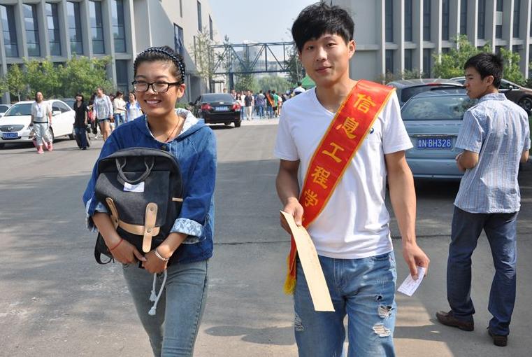 怎么收到编号001的录取通知书,学生录取通知书上的编号