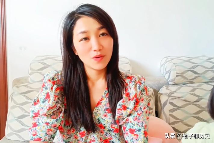 90后越南女孩从小父母离异，二婚嫁到中国云南农村，坚强独自带娃