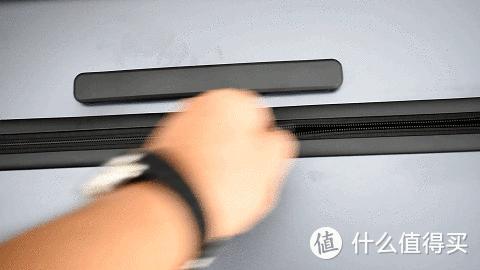 地平线8号城市脉搏行李箱，质感突出，干湿分离，真的好用