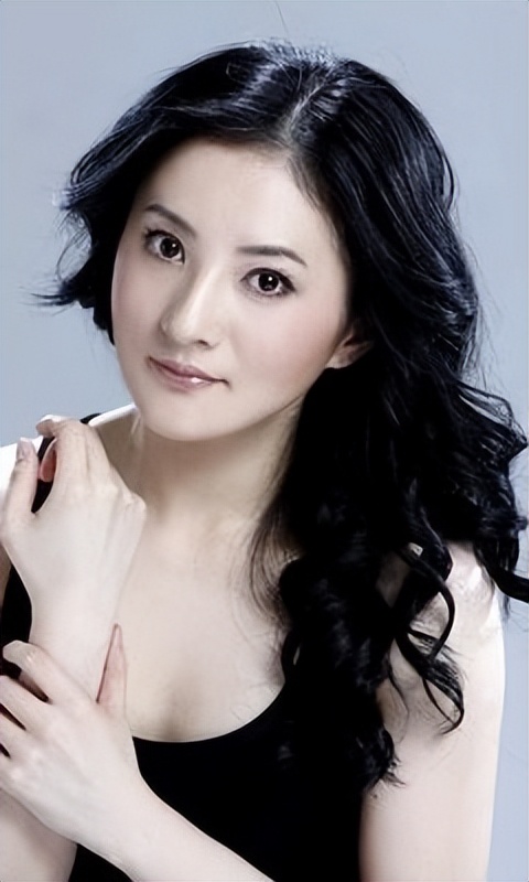 金铭和撒贝宁私下关系,金铭撒贝宁14岁就想娶她