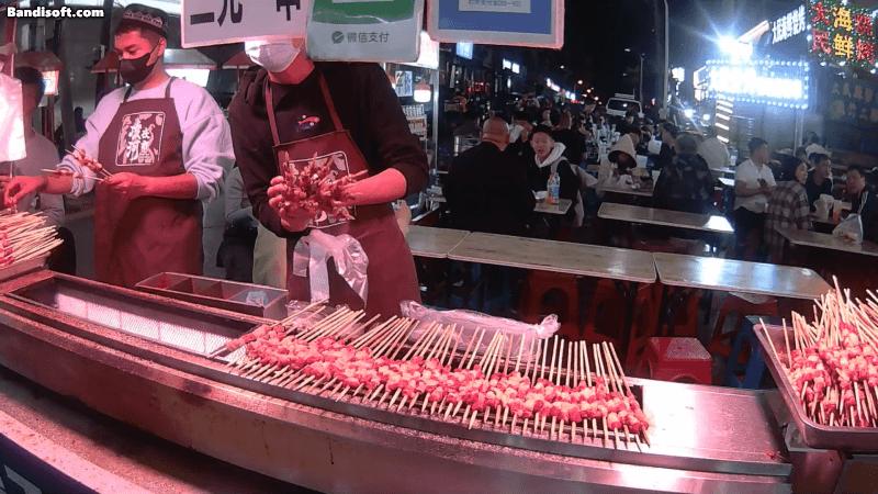 别的牌子，肯定是要单独大赚一笔，SJCAM：白送！