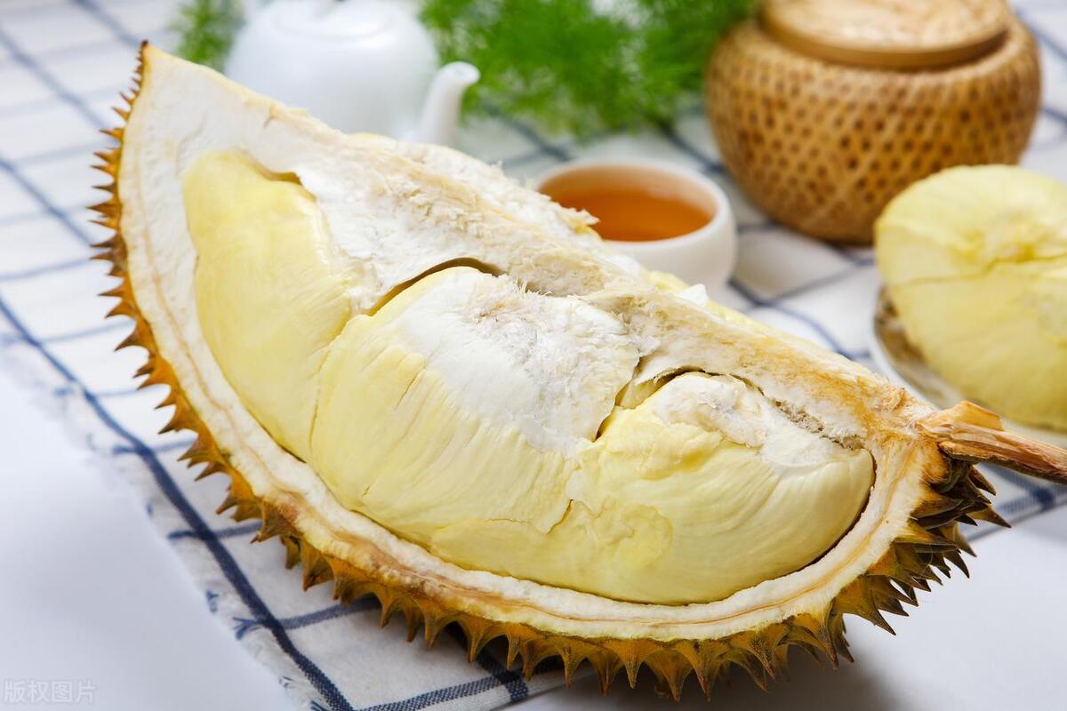 榴莲这么臭为什么有人喜欢吃,榴莲臭吗我怎么感觉一点都不臭