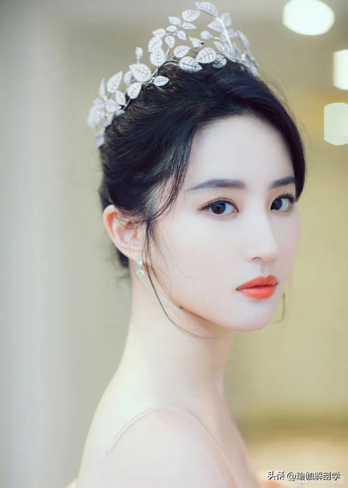 跟着神仙姐姐刘亦菲去有风的地方,跟着刘亦菲打卡有风小院