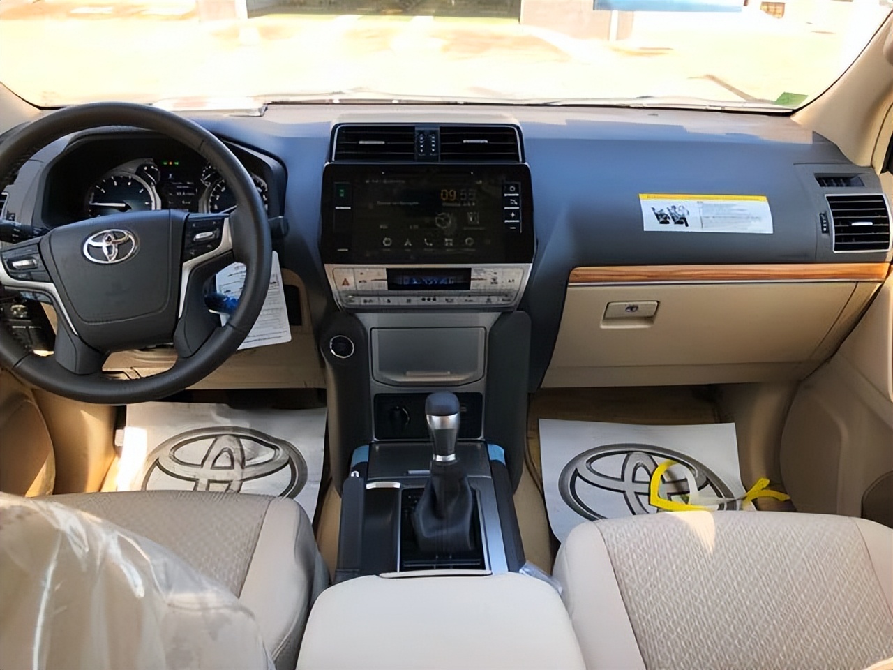 开着霸道4.0T，给自己一个信马由缰的机会