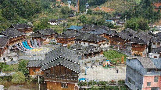 泡温泉、撸串儿、买买买，顺便办场“婚礼”…龙胜就是这么幸福