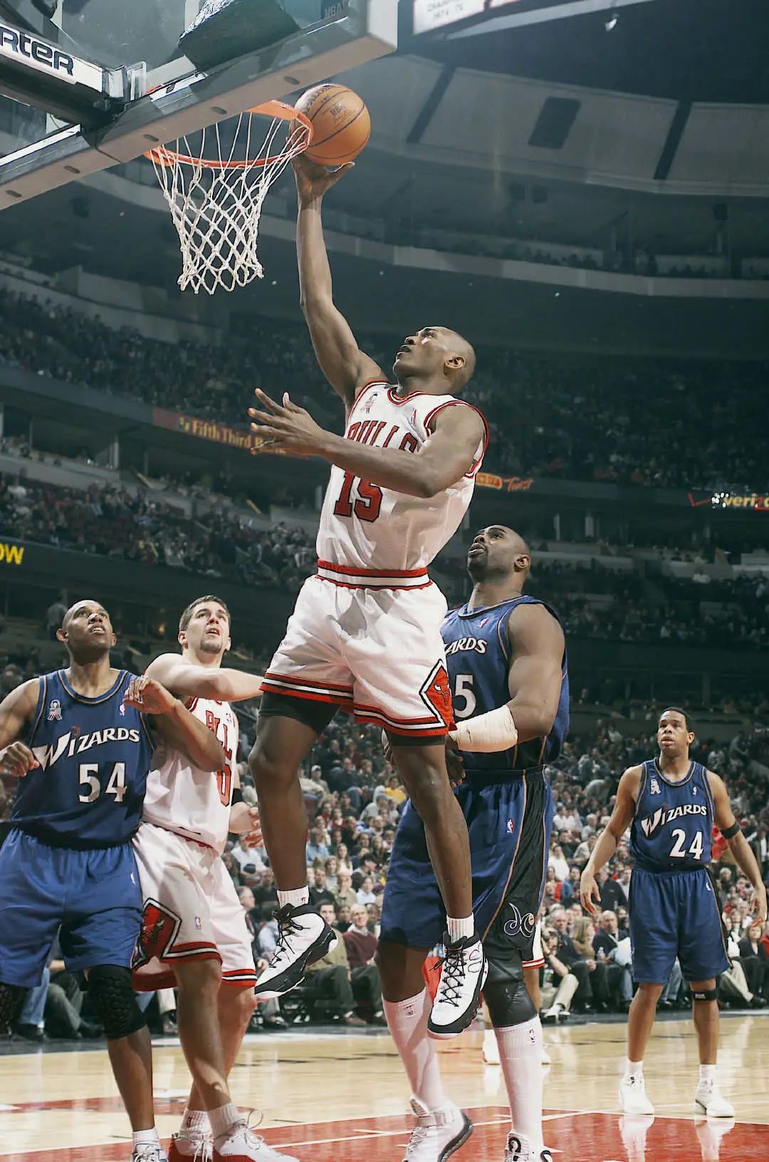 nba球员上脚的奇葩鞋,nba球星穿的奇葩球鞋