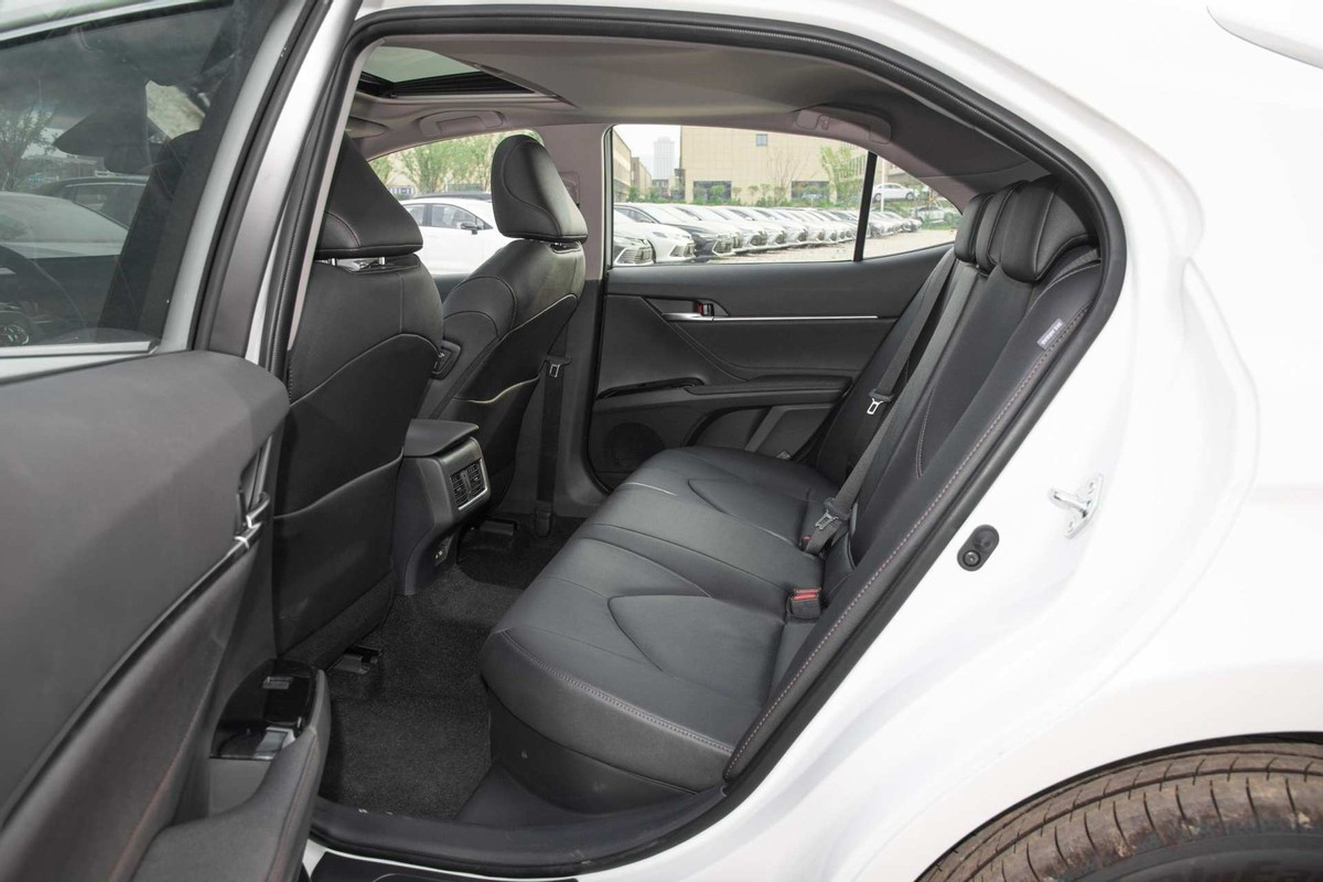 体验丰田凯美瑞高配,2023凯美瑞体验