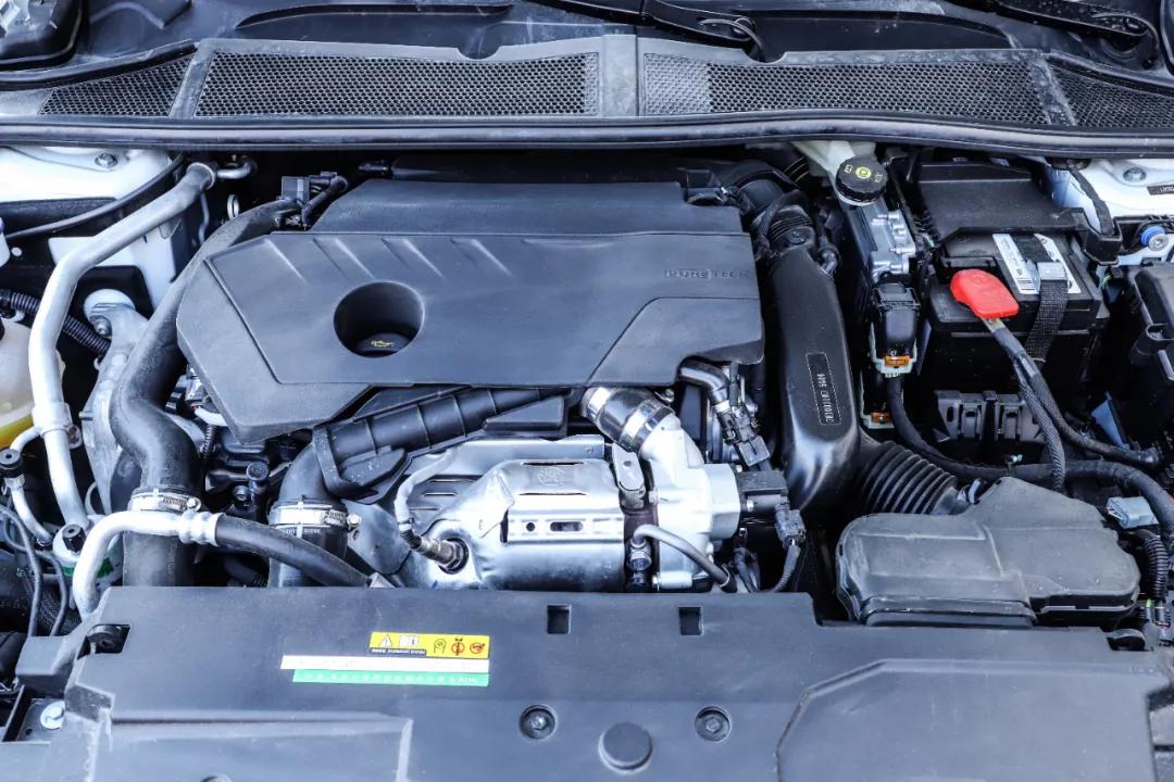 凡尔赛c5x性价比最高车型,凡尔赛c5x低配多少落地