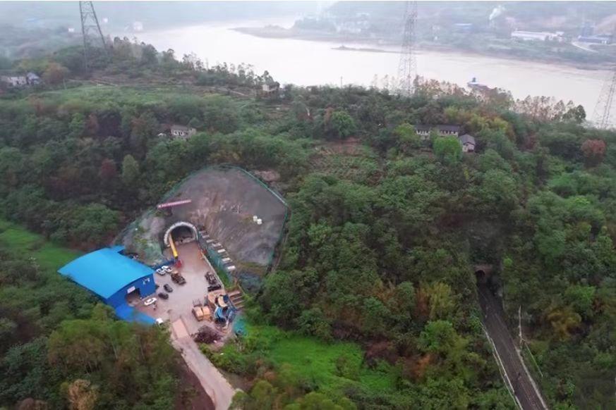 组图|春来施工忙重庆多个铁路项目驶入“快车道”