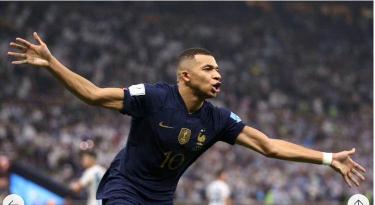 从世界杯奖杯走过,从世界杯冠军到无球可踢