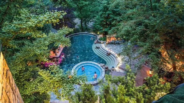 眉山避暑度假康养避寒小镇,眉山七里坪旅游风景区