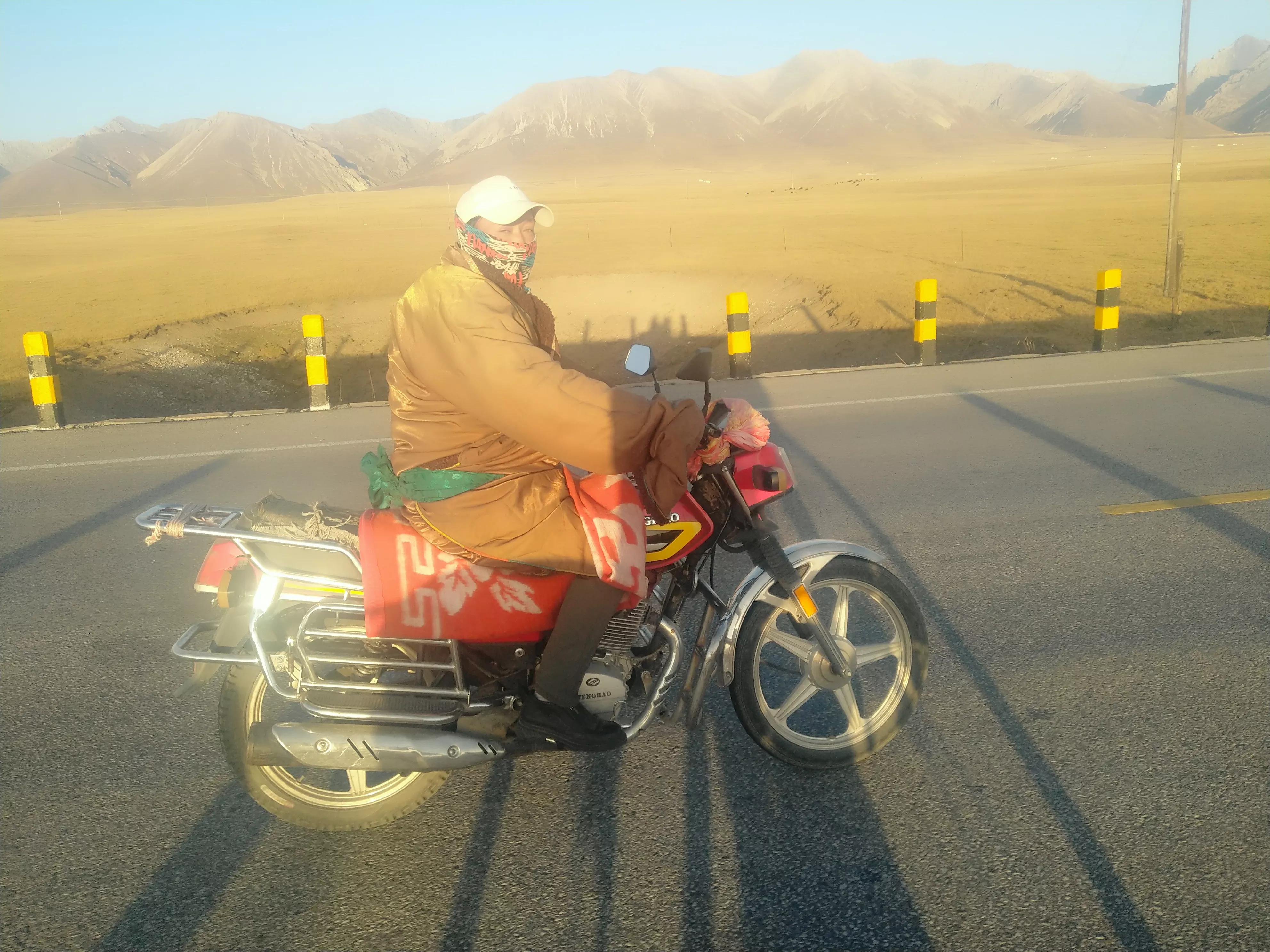 从甘肃翻越祁连山到青海,从肃北到青海沿途风景
