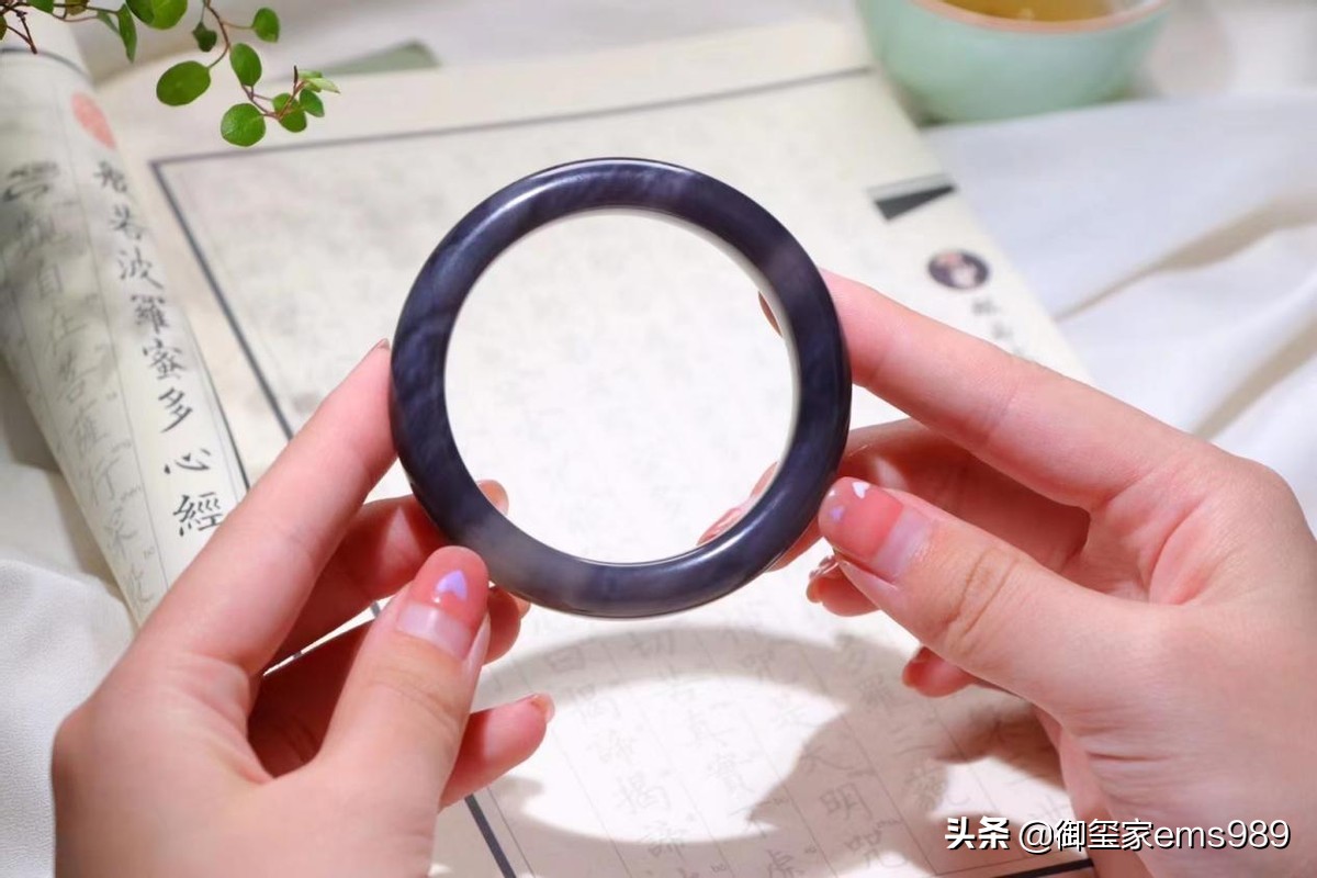 烟紫和田玉戒指值不值得入手,和田玉烟紫值得收藏吗