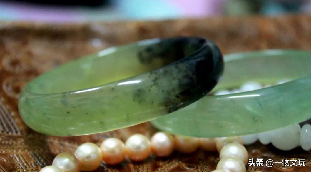 最像和田玉的岫玉,为什么有人说岫玉就是和田玉