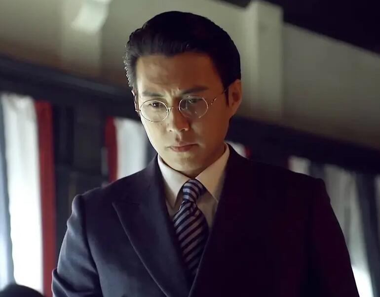 2020年最受欢迎男演员前十,靳东和王骁