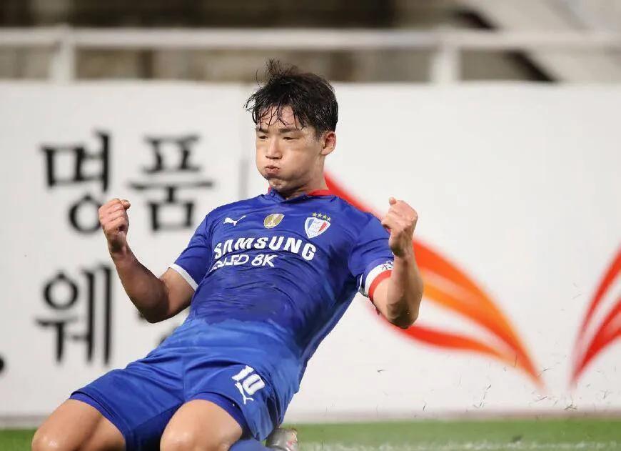 鍔犵洘杩囨亽澶х殑闊╁浗鐞冨憳鏈夊摢浜涗汉,鏈変汉閿掗摏鍏ョ嫳